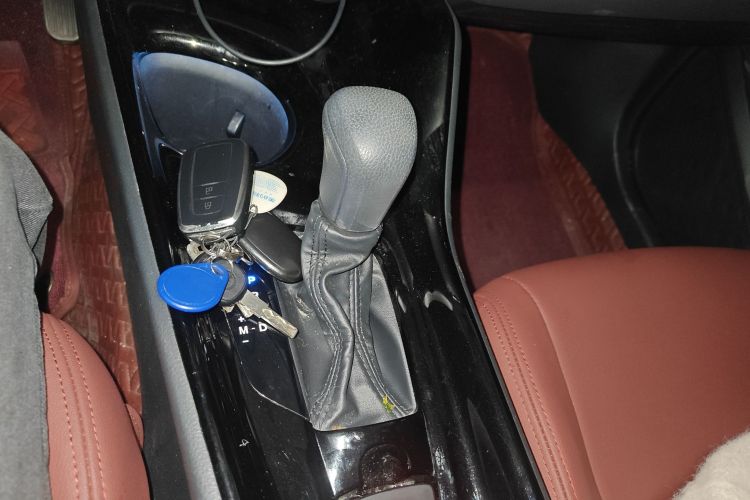 丰田 奕泽IZOA 2020款 2.0L 奕享版中控内饰18