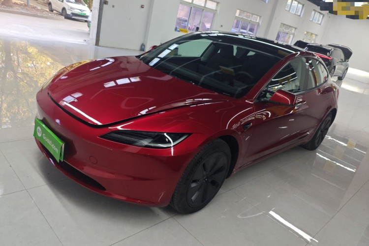 特斯拉 Model 3 2023款 后轮驱动版车身外观4