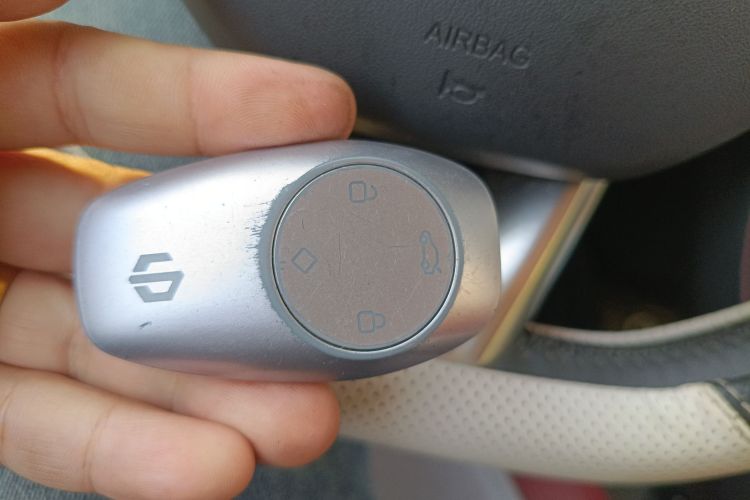 零跑汽车 零跑S01 2019款 380 Pro中控内饰7001