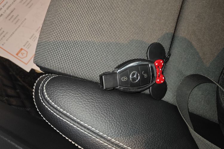 奔驰A级(进口) 2018款 A 200 动感型中控内饰11