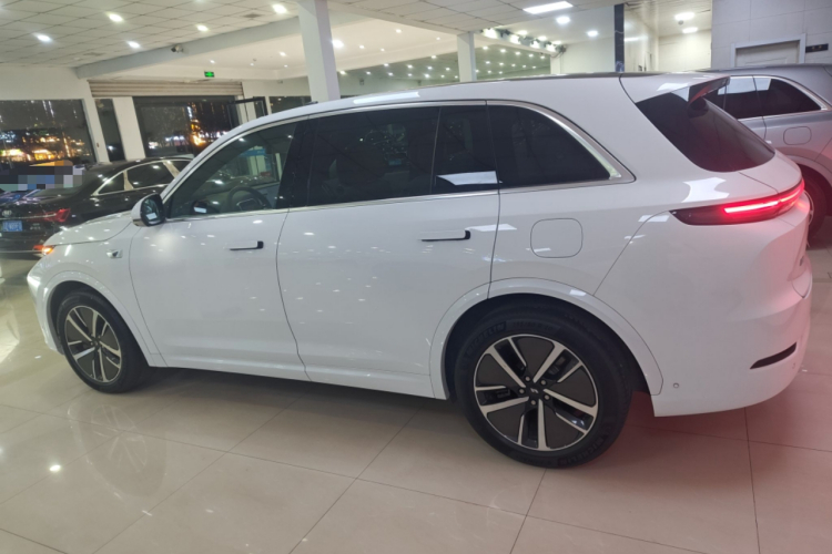 理想汽车 理想L7 2024款 MAX车身外观4