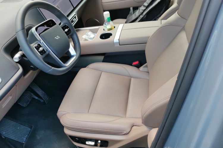 理想汽车 理想L7 2025款 Ultra 智能焕新版中控内饰19