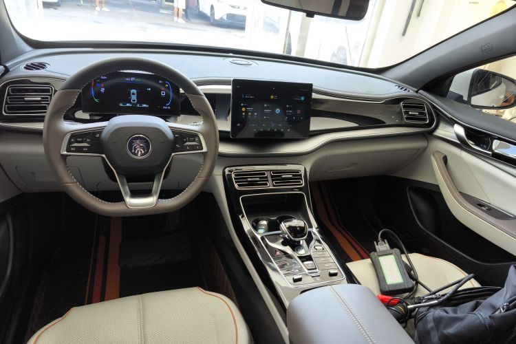 比亚迪 秦PLUS 2023款 冠军版 DM-i 120KM领先型中控内饰16