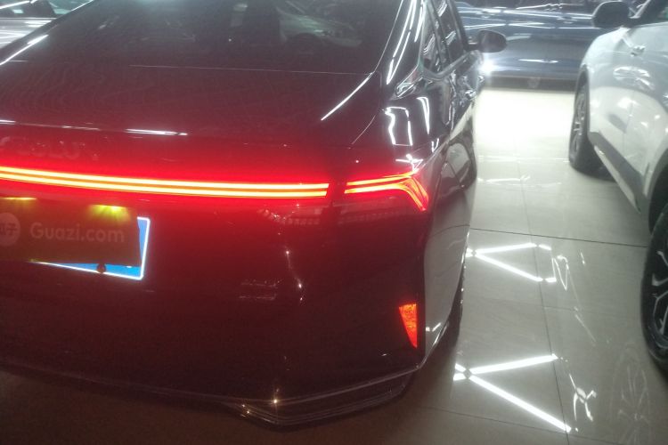 东风风神 奕炫MAX 2021款 1.5T 超炫潮爸版车身外观9