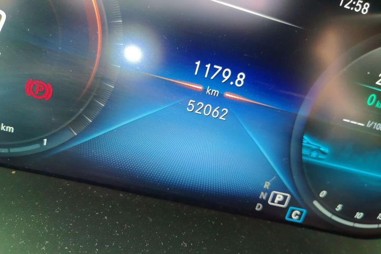 奔驰C级 2021款 C 260 L 运动版中控内饰15