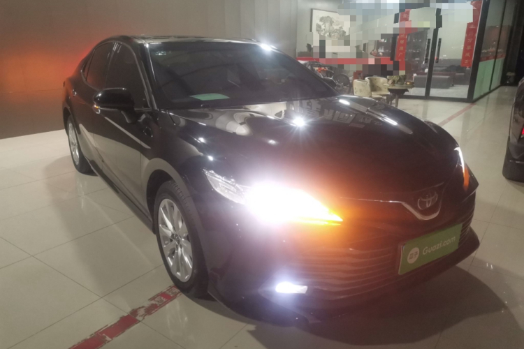 丰田 凯美瑞 2019款 改款 2.0G 豪华版车身外观3