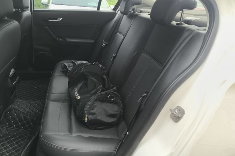 观致3 2021款 3S 三厢 1.5T CVT领先型中控内饰21