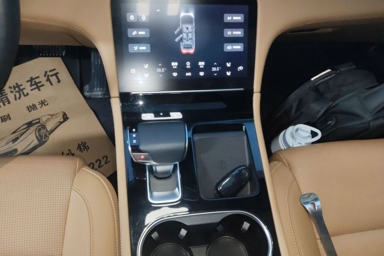 理想汽车 理想ONE 2021款 增程6座版中控内饰18