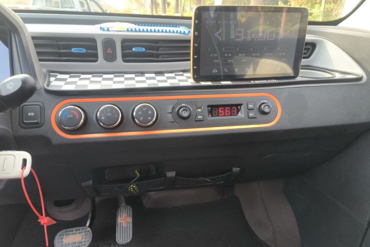 五菱汽车 宏光MINIEV 2020款 自在款 磷酸铁锂中控内饰16