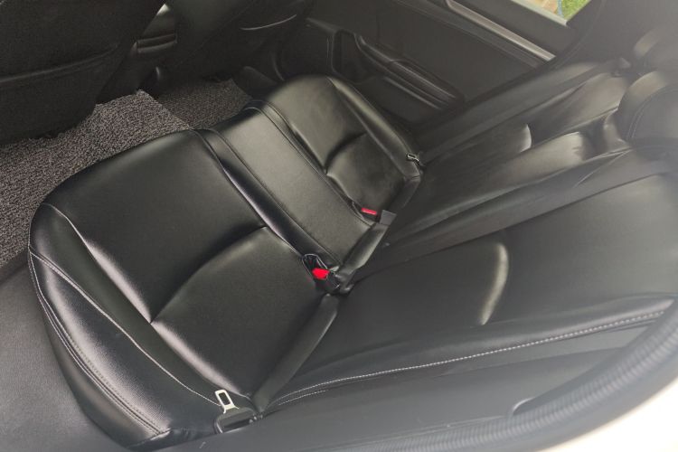 本田 思域 2021款 HATCHBACK 220TURBO CVT潮酷控中控内饰7004