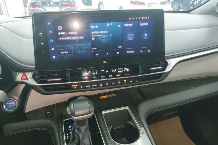 丰田 格瑞维亚 2023款 2.5L混动 旗舰VIP版局部细节16