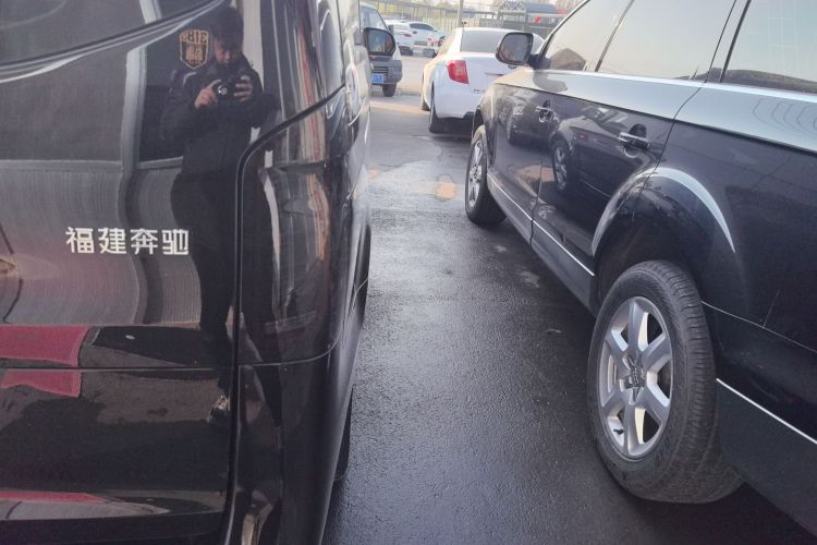 奔驰 威霆 2016款 2.0T 精英版车身外观9