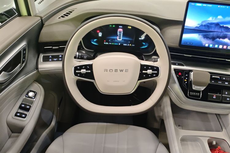 荣威iMAX8新能源 2025款 1.5T DMH 陆尊至享版中控内饰13