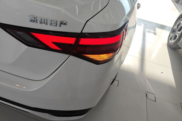 日产 轩逸 2023款 改款 1.6L CVT悦享版车身外观9