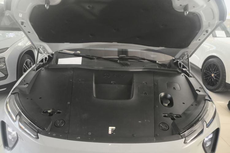 蔚来EC6 2024款 75kWh机舱底盘24