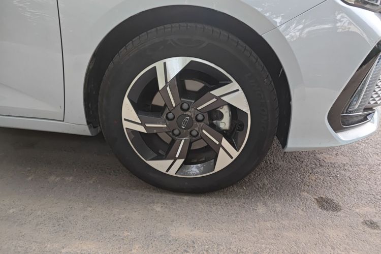 吉利汽车 帝豪L HiP 2022款 1.5TD-DHT Pro 100KM Super 迅车身外观6007
