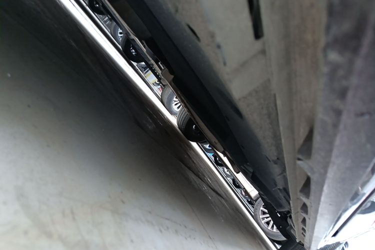 别克GL8 2021款 Avenir艾维亚 六座贤礼版机舱底盘30