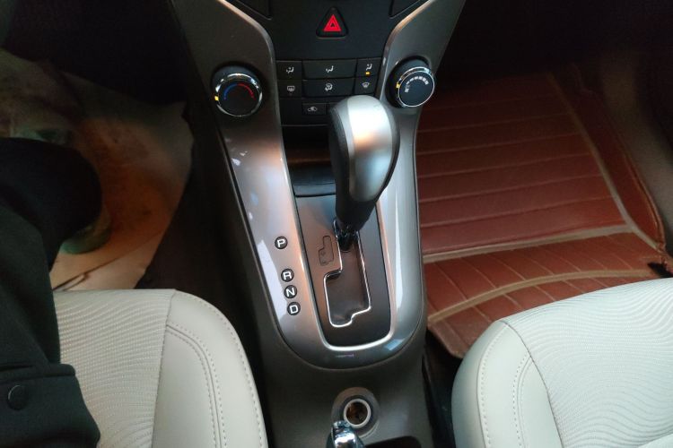 雪佛兰 科鲁兹 2015款 1.5L 经典 SE AT局部细节18