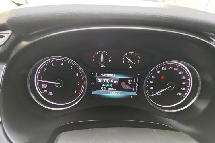 别克 君越 2016款 改款 28T 精英型中控内饰14