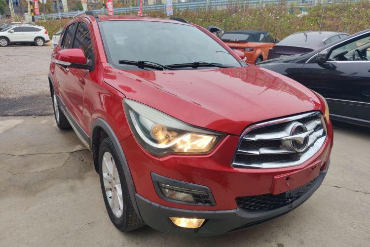 海马S5 2015款 1.5T CVT旗舰型车身外观3