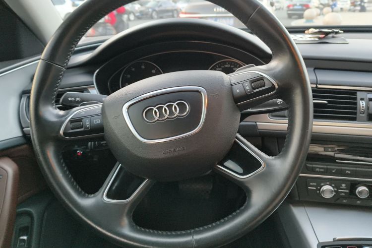 奥迪A6L 2018款 30周年年型 35 TFSI 时尚型中控内饰13