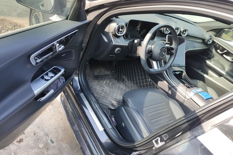 奔驰C级 2024款 改款 C 200 L 运动版中控内饰20