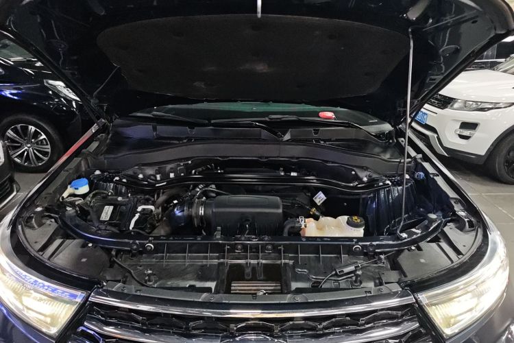 福特 探险者 2020款 EcoBoost 285 四驱风尚版 7座机舱底盘24