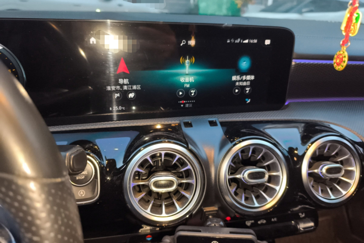 奔驰A级 2020款 A 200 L 运动轿车中控内饰16