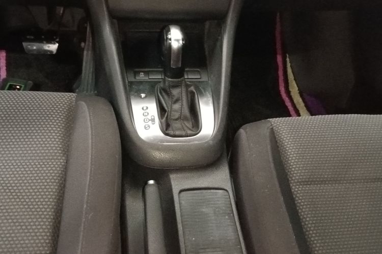 大众 高尔夫 2012款 1.6 自动舒适型中控内饰18