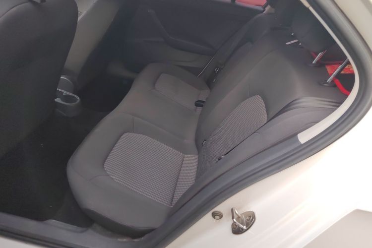 大众 桑塔纳 2018款 1.5L 自动风尚版中控内饰21