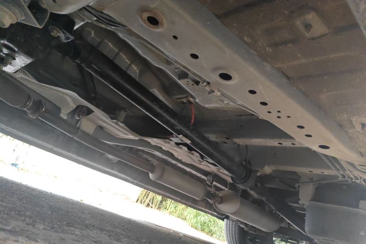 BAW北汽制造 锐胜王牌M7 2023款 2.0L 长轴创富型 7座局部细节9004