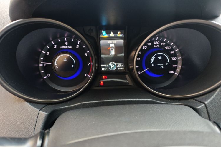 长安CS75 2014款 1.8T 自动精英型 国IV中控内饰15