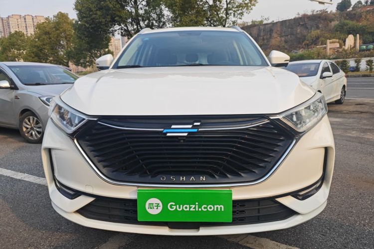 长安欧尚X7 2020款 1.5T 自动尊享型车身外观2