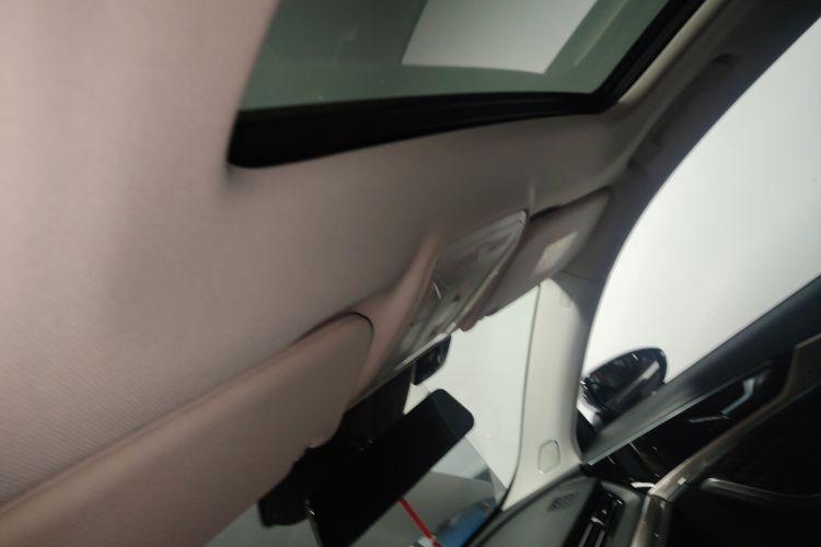 红旗HS5 2019款 2.0T 智联旗享四驱版局部细节22