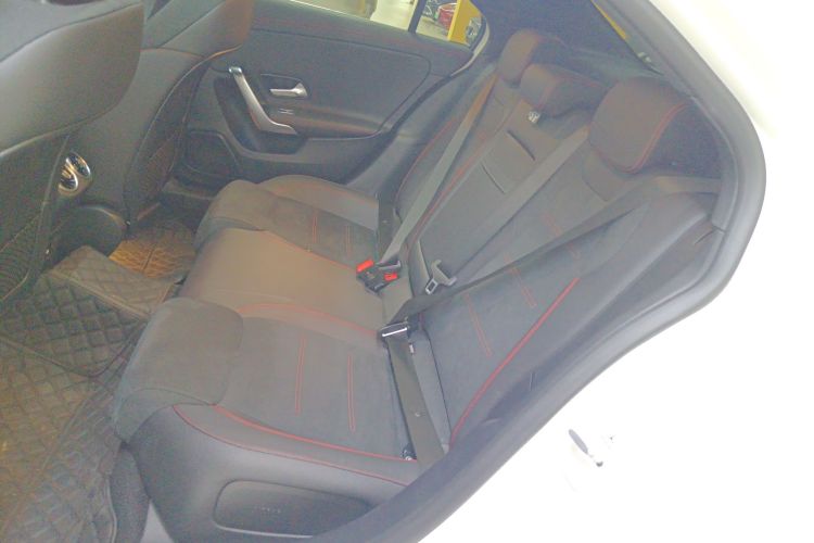 奔驰A级 2025款 A 200 L 时尚型中控内饰7004