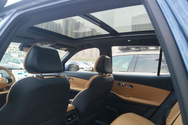 吉利银河 银河星舰7 EM-i 2025款 120km 领航版中控内饰22