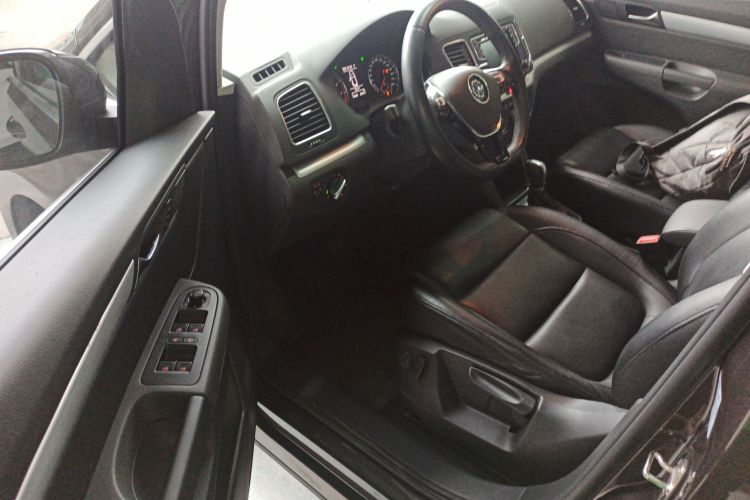 大众 夏朗 2018款 380TSI 舒享型 7座中控内饰7003