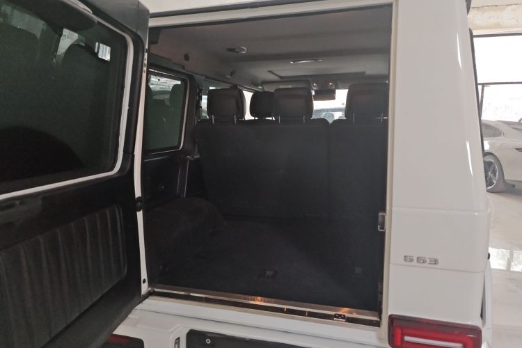 奔驰G级（平行进口） G550 自动4.0T V8 中控内饰23