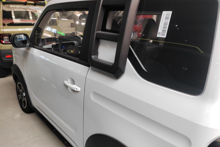 吉利银河 2025款 210km 熊猫骑士车身外观4