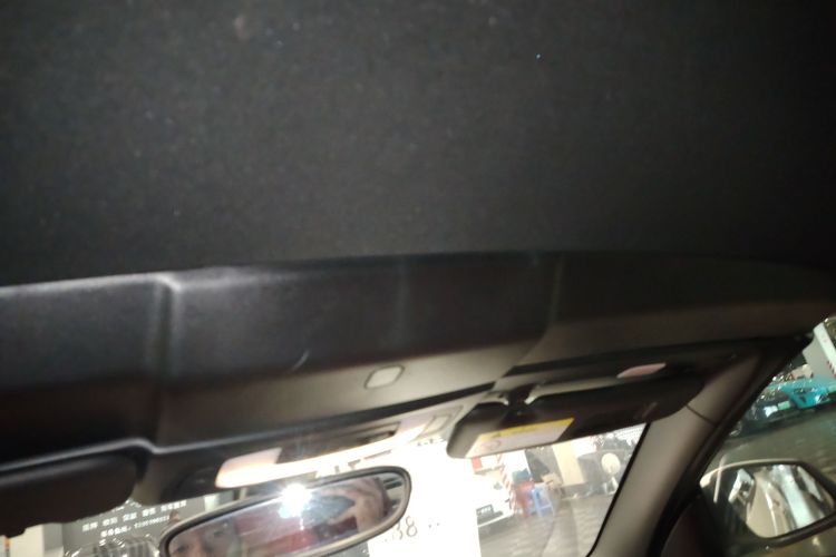 宝马2系(进口) 2019款 225i 敞篷轿跑车 运动设计套装局部细节22