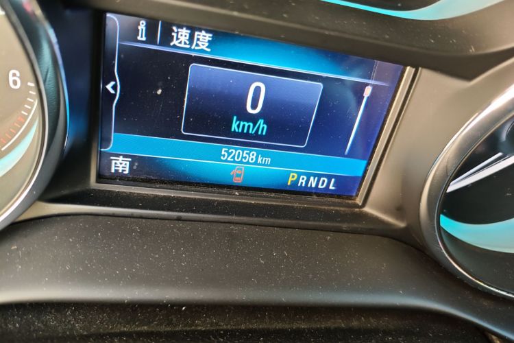 别克 昂科威 2017款 20T 两驱豪华型中控内饰15