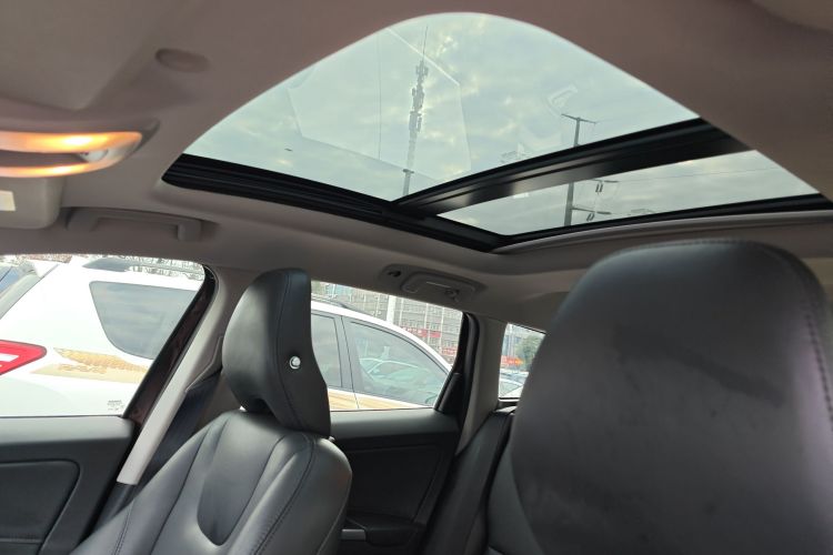 沃尔沃XC60 2017款 T5 智行升级版中控内饰22