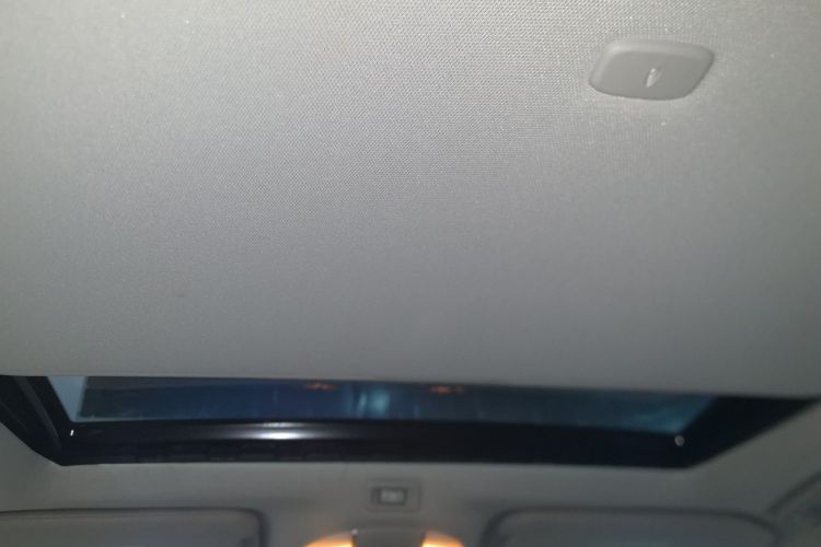 英菲尼迪QX60(进口) 2016款 2.5 S/C Hybrid 两驱卓越版 国V中控内饰22