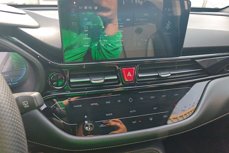 思皓E40X 2022款 商务版中控内饰16