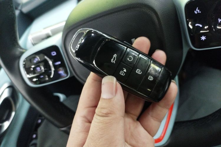 埃安 AION Y 2022款 Plus 70 科技版中控内饰7002