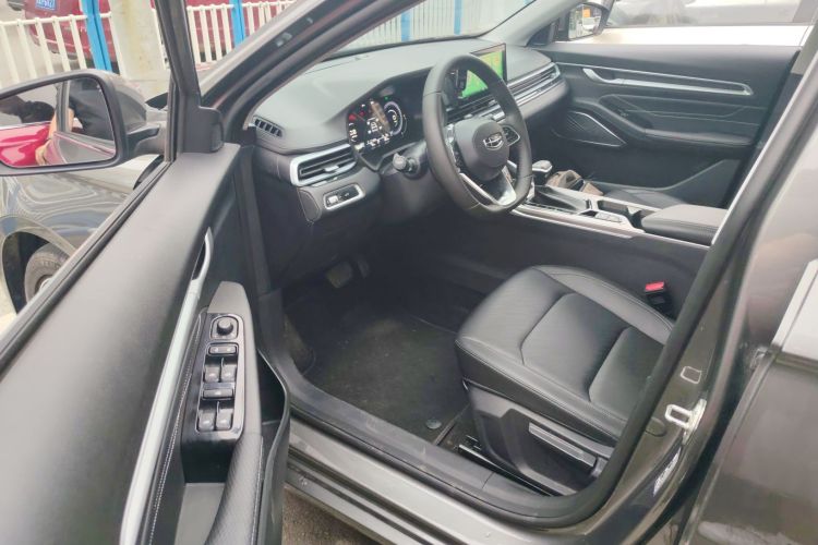 吉利汽车 帝豪 2022款 第4代 1.5L CVT尊贵型中控内饰7003