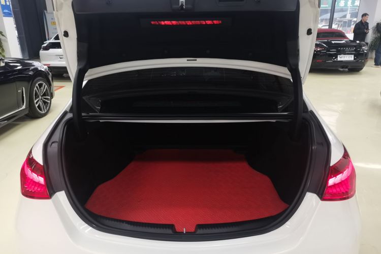 奔驰C级 2022款 C 200 L 运动版机舱底盘23