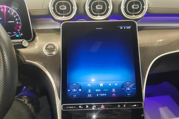 奔驰C级新能源 2024款 C 350 eL中控内饰16