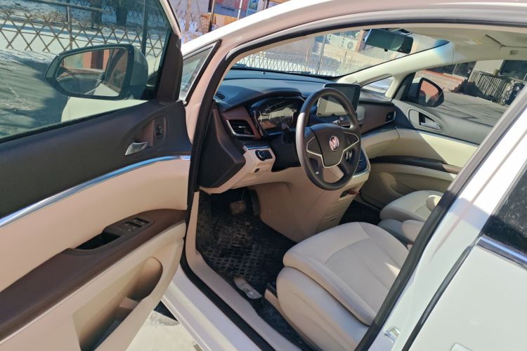 别克GL8 2020款 陆上公务舱 652T 舒适型中控内饰7003