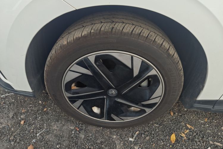 名爵 MG4 EV 2022款 425km 豪华版车身外观6007